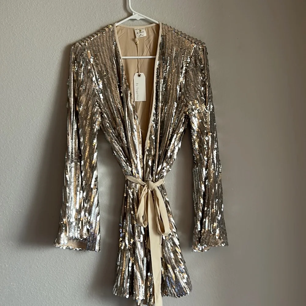 Sequin wrap dress - Picture 4 of 9